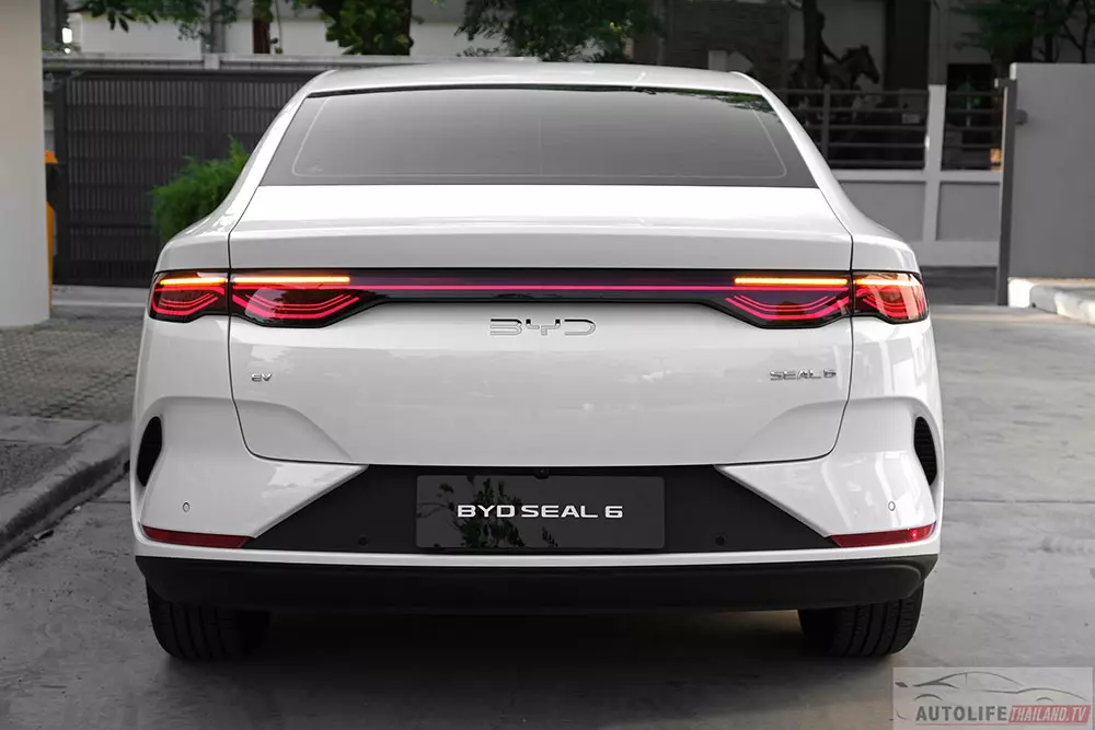 BYD Seal 6 có phạm vi di chuyển tối đa 485 km BYD Seal 6 có phạm vi di chuyển tối đa 485 km
