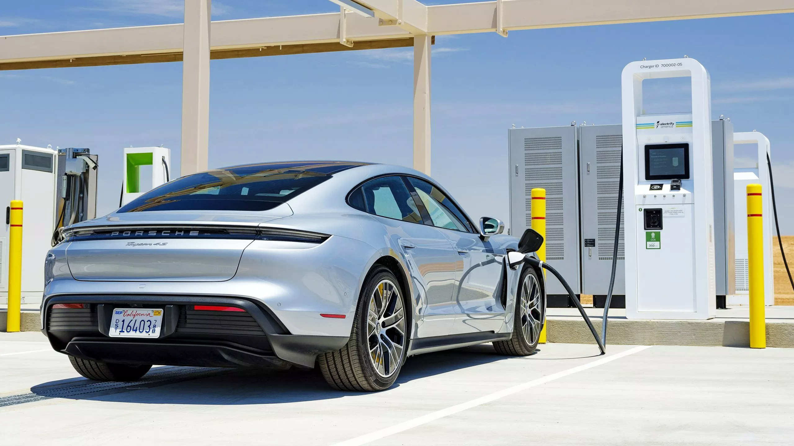 EV-Charging-625-8.jpg EV-Charging-625-8.jpg