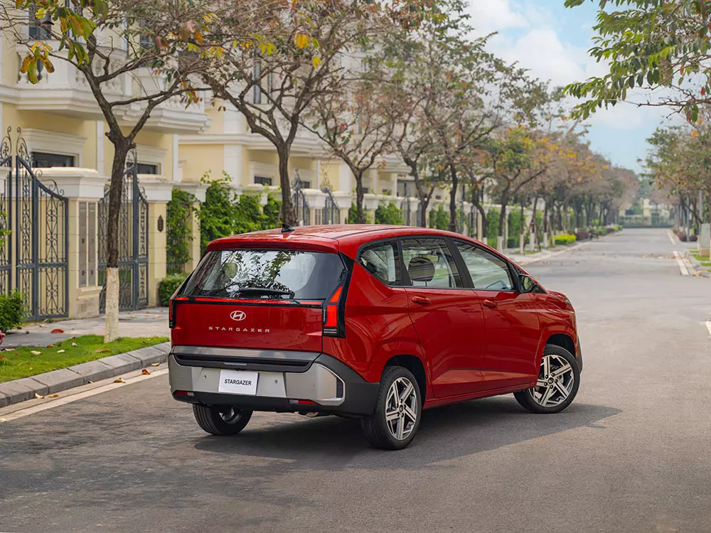 Hyundai Stargazer 2026 chính thức ra mắt Việt Nam, giá khởi điểm tăng mạnh - Ảnh 3. Hyundai Stargazer 2026 chính thức ra mắt Việt Nam, giá khởi điểm tăng mạnh - Ảnh 3.