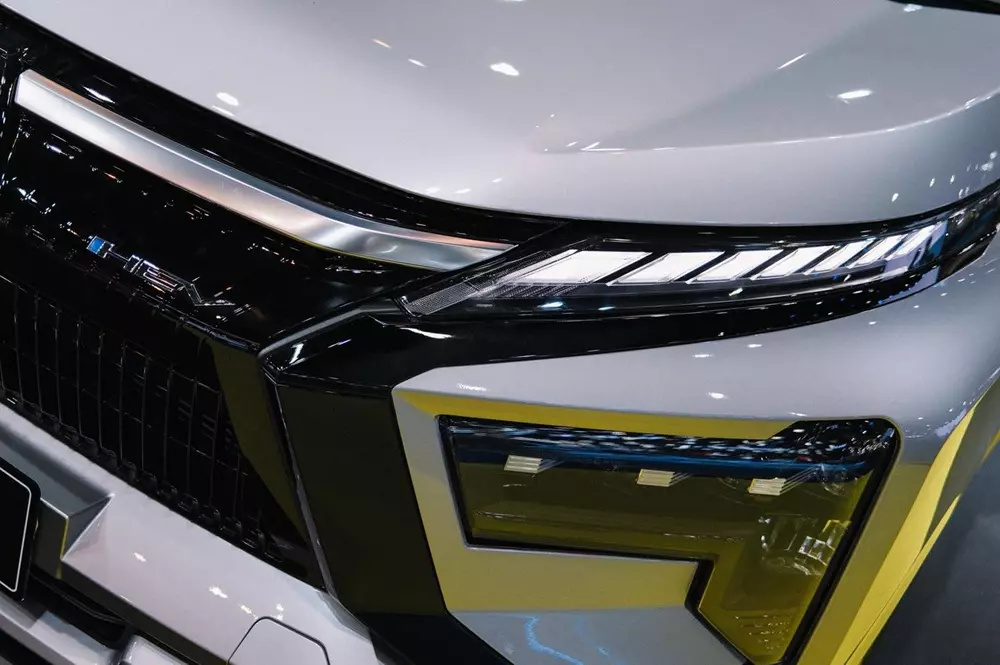 Mitsubishi Xpander Hybrid ra mắt bản nâng cấp, đã có 6 túi khí và hệ thống an toàn chủ động ADAS - Ảnh 6. Mitsubishi Xpander Hybrid ra mắt bản nâng cấp, đã có 6 túi khí và hệ thống an toàn chủ động ADAS - Ảnh 6.