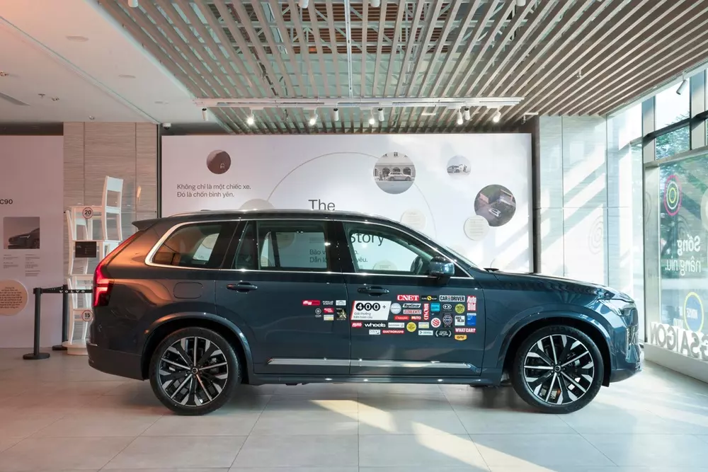 Volvo XC90 2026 chính thức ra mắt Việt Nam, giá rẻ hơn đến 1 tỷ đồng so với trước - Ảnh 2.