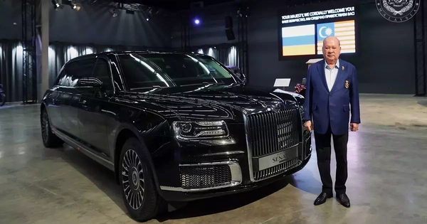 Quốc vương Malaysia sở hữu Aurus Senat – xe limousine chuyên chở Tổng thống Nga
