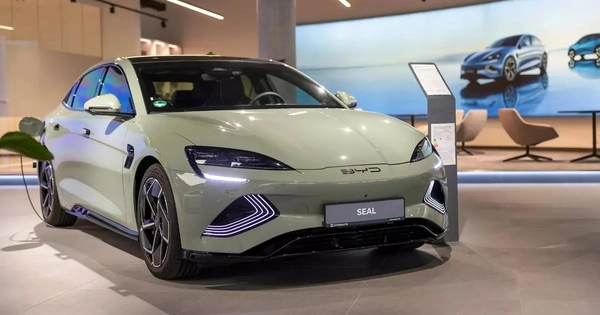 BYD đạt mục tiêu doanh số, sẵn sàng vượt Tesla để trở thành hãng xe điện lớn nhất thế giới trong năm 2025