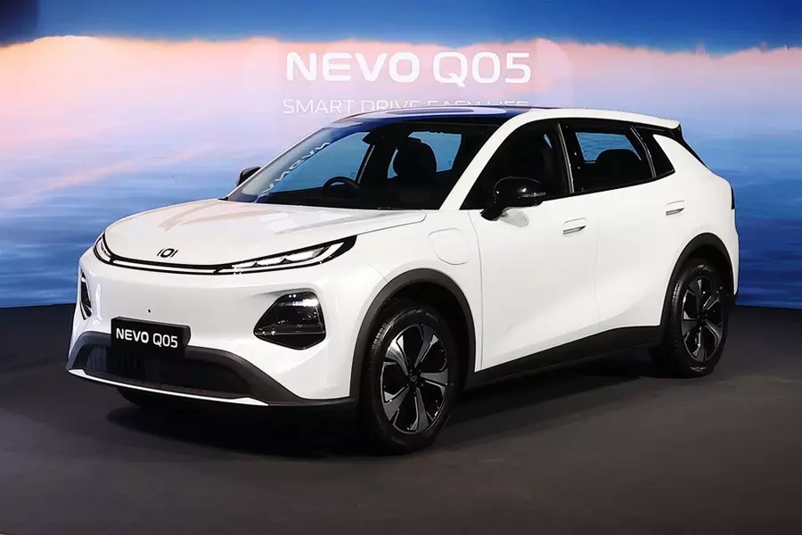Xe điện giá rẻ Changan Nevo Q05 ra mắt tại Thái Lan, liệu có bán ở Việt Nam? - Ảnh 1. Xe điện giá rẻ Changan Nevo Q05 ra mắt tại Thái Lan, liệu có bán ở Việt Nam? - Ảnh 1.