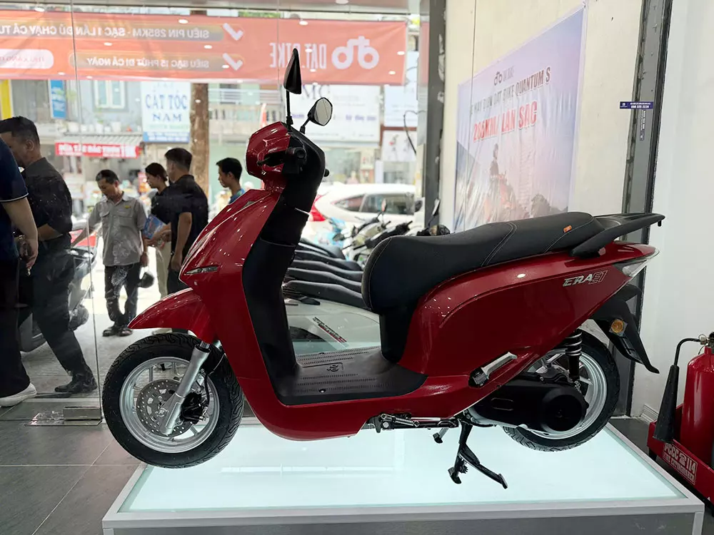 Dat Bike ERA có tính năng sạc nhanh và siêu nhanh Dat Bike ERA có tính năng sạc nhanh và siêu nhanh