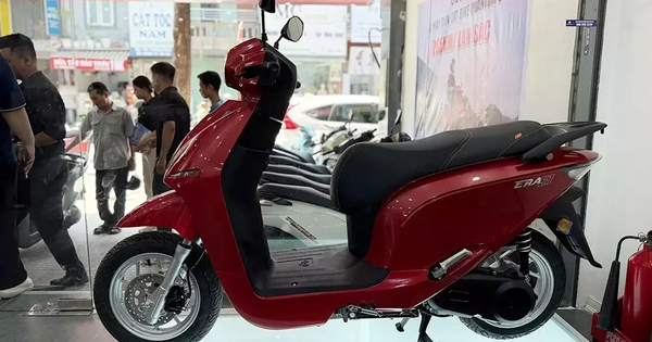 Xe máy điện Dat Bike ERA ra mắt Việt Nam với công nghệ sạc tích hợp, cốp 50 lít, giá từ 30 triệu đồng