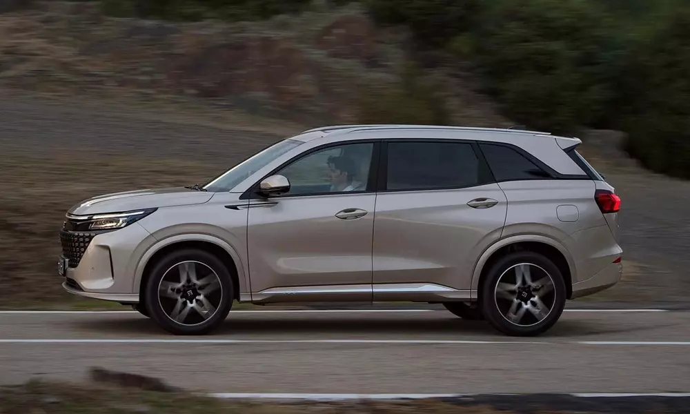 DFSK E5 Hybrid là SUV cỡ C DFSK E5 Hybrid là SUV cỡ C