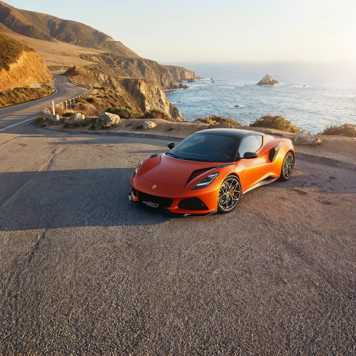 Lotus Emira 420 Sport ra mắt: Mạnh hơn, nhẹ hơn và nhiều tùy chọn hơn - Ảnh 1.