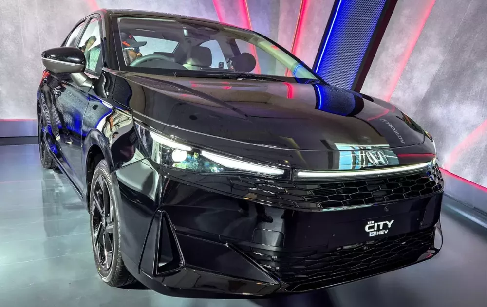 Honda City 2026 chính thức ra mắt với màn hình lớn hơn, thêm camera 360 độ và chỉ "ăn" 3,6 lít/100 km - Ảnh 10.