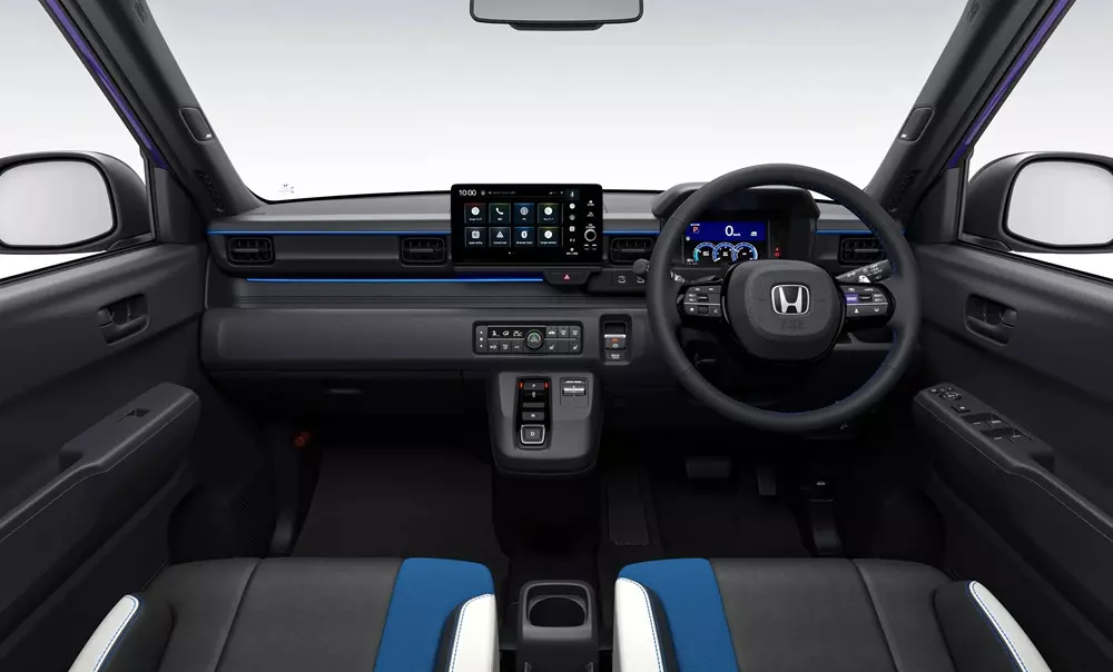 Khoang lái của Honda Super-One