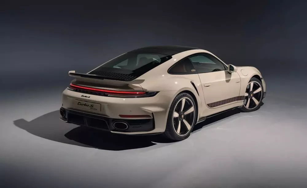 Porsche 911 Turbo S Sadu Edition trình làng, kết hợp động cơ 701 mã lực với nghề thủ công lâu đời - Ảnh 13.