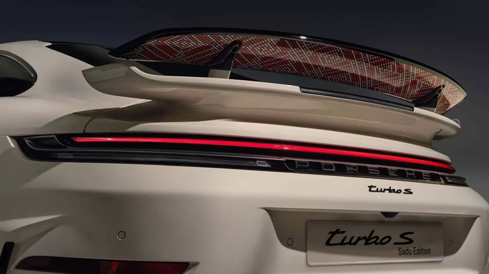 Porsche 911 Turbo S Sadu Edition trình làng, kết hợp động cơ 701 mã lực với nghề thủ công lâu đời - Ảnh 5.