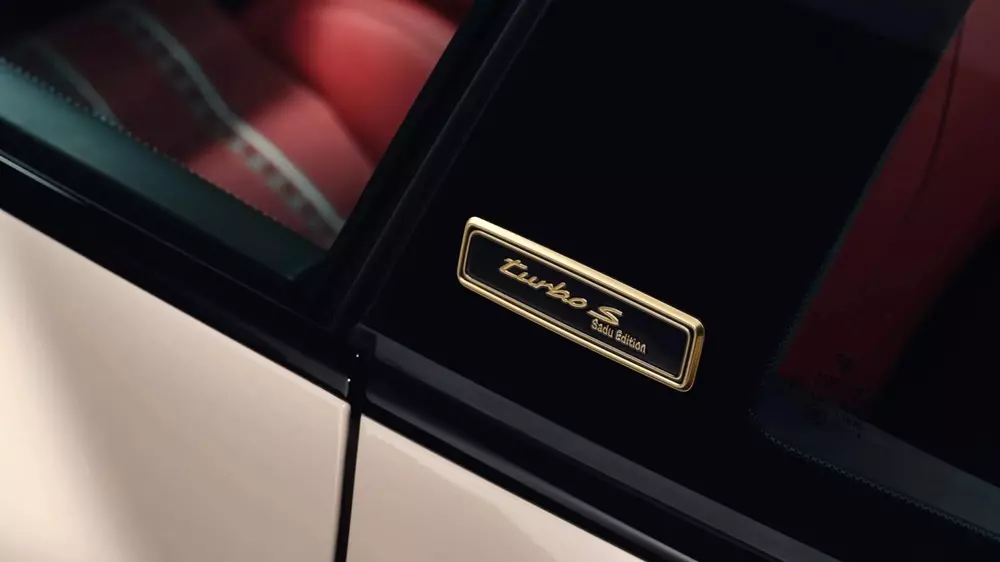 Porsche 911 Turbo S Sadu Edition trình làng, kết hợp động cơ 701 mã lực với nghề thủ công lâu đời - Ảnh 6.