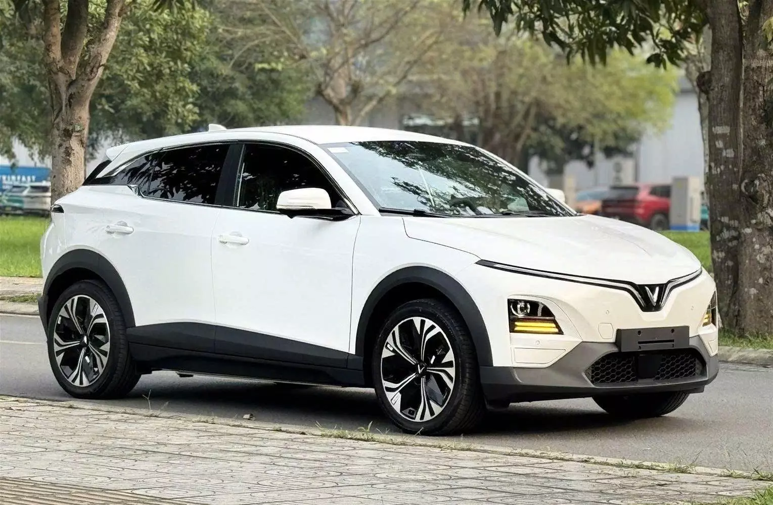 Doanh số SUV cỡ B tháng 4/2026: VinFast VF 6 tiếp tục thống trị bất chấp biến động thị trường - Ảnh 1. Doanh số SUV cỡ B tháng 4/2026: VinFast VF 6 tiếp tục thống trị bất chấp biến động thị trường - Ảnh 1.