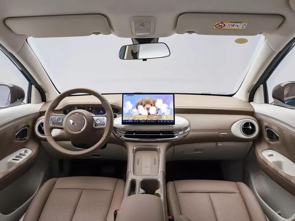 Khoang lái của Wuling Bingo Pro