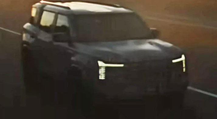 2027 Mitsubishi Pajero.jpg 2027 Mitsubishi Pajero.jpg
