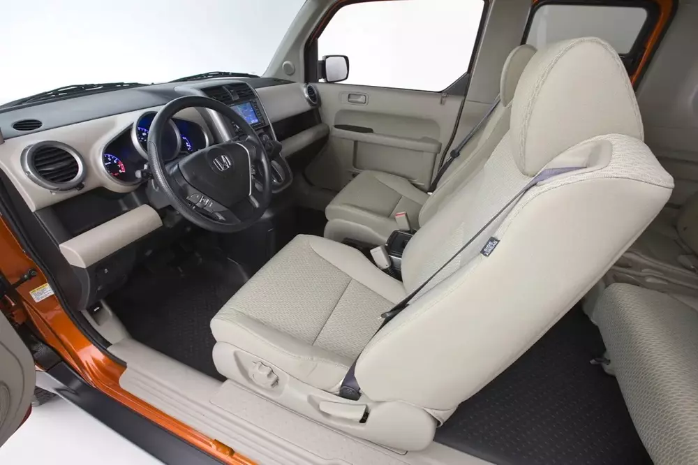 Khoang lái của Honda Element thế hệ cũ Khoang lái của Honda Element thế hệ cũ