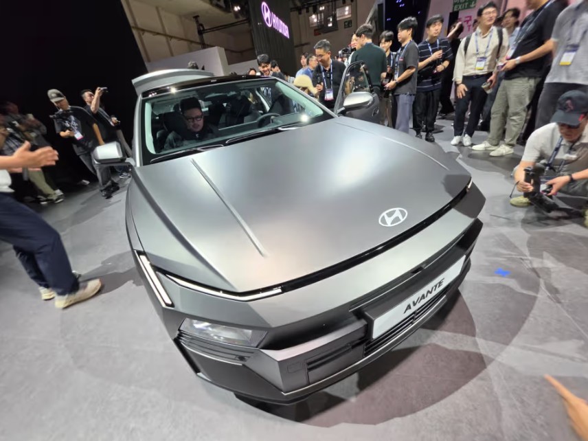 Hyundai Elantra 2027-a2.jpg Hyundai Elantra 2027-a2.jpg