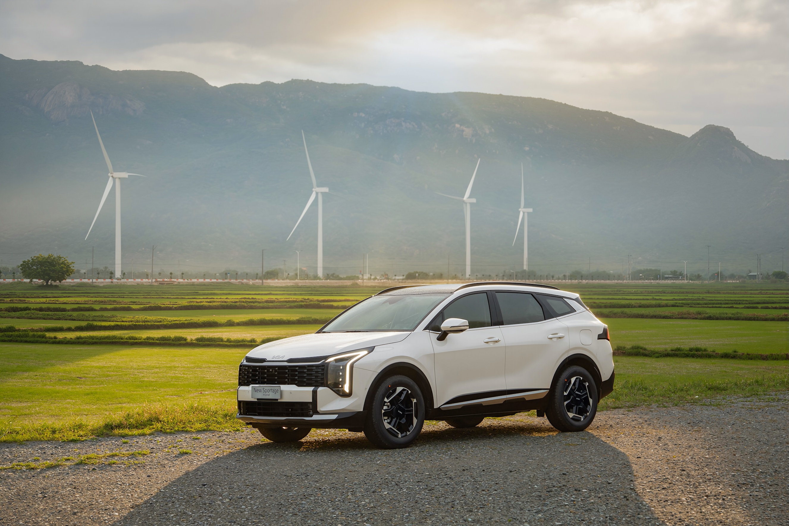 Kia New Sportage Hybrid.jpg Kia New Sportage Hybrid.jpg