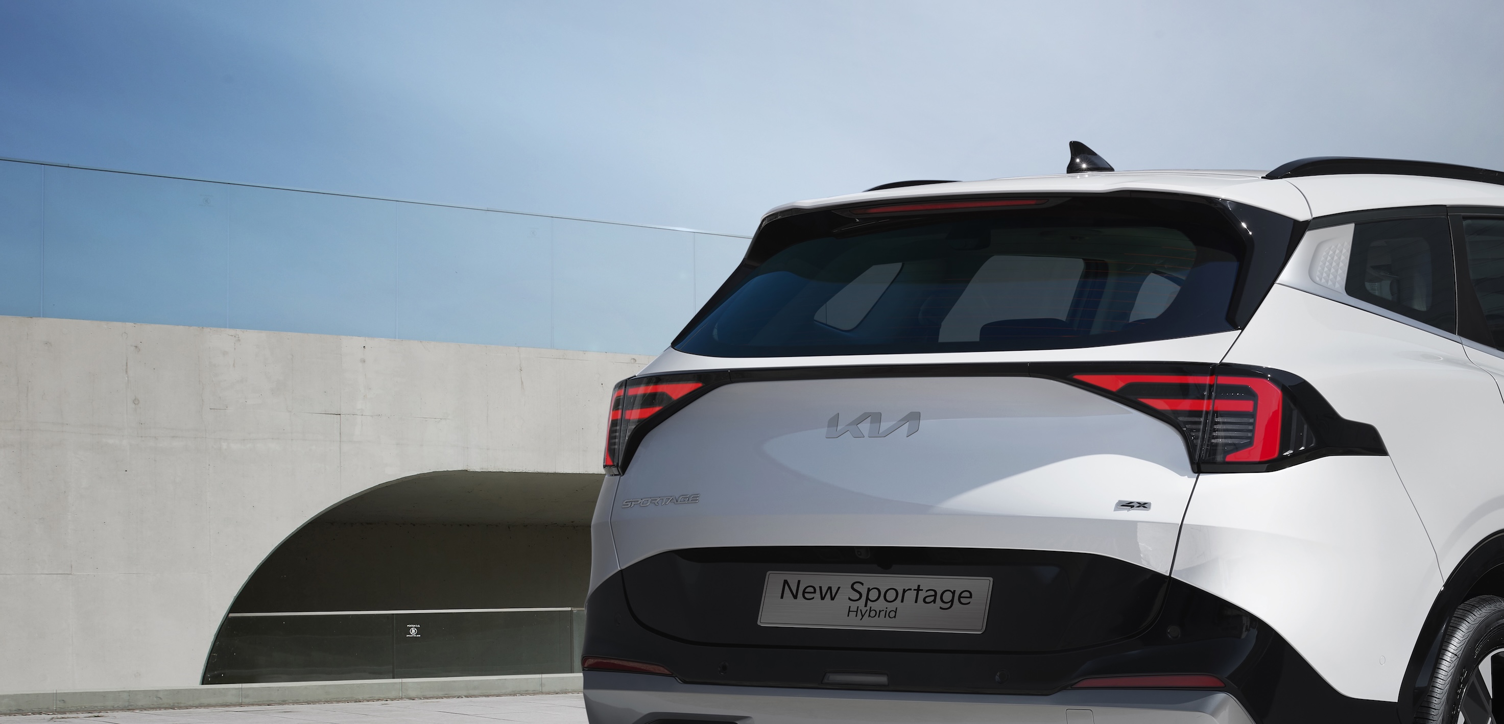 Kia New Sportage Hybrid (1).jpg Kia New Sportage Hybrid (1).jpg