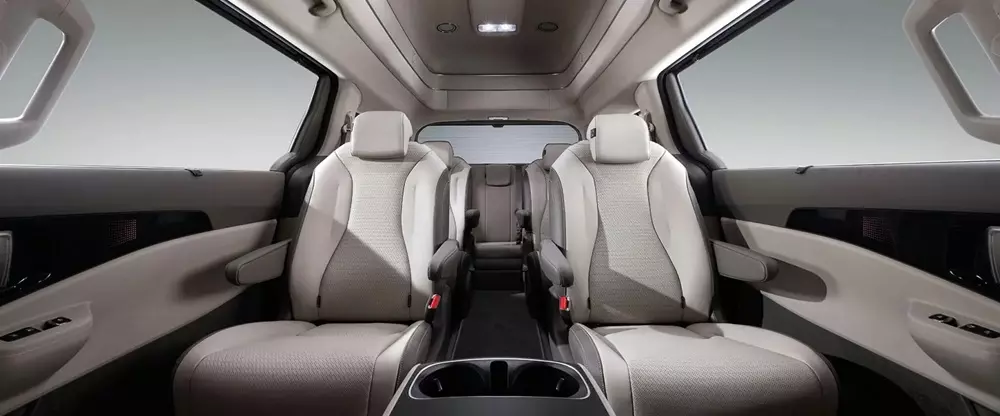 Kia Carnival có thêm phiên bản trần cao mới với nội thất 9 chỗ rộng rãi - Ảnh 6. Kia Carnival có thêm phiên bản trần cao mới với nội thất 9 chỗ rộng rãi - Ảnh 6.