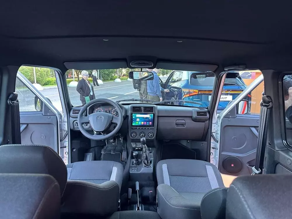 Lada Niva lần đầu có túi khí và thân xe chống gỉ sau 49 năm bám trụ trên thị trường - Ảnh 6. Lada Niva lần đầu có túi khí và thân xe chống gỉ sau 49 năm bám trụ trên thị trường - Ảnh 6.