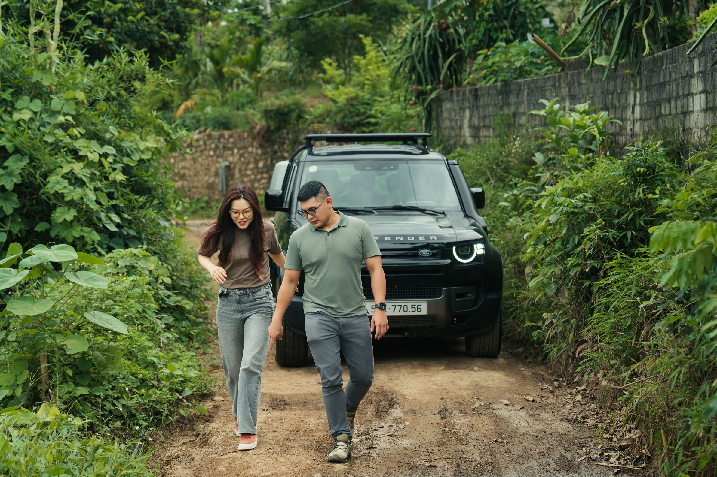 Land Rover Defender 130-9.jpg Land Rover Defender 130-9.jpg