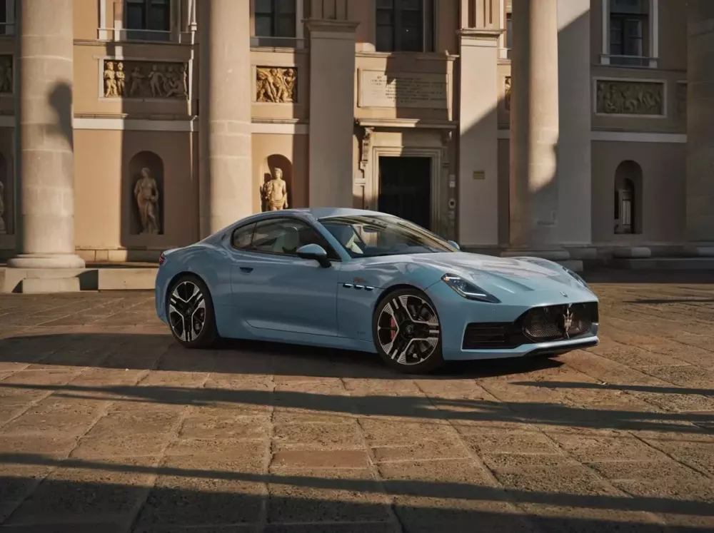 Maserati GranTurismo và GranCabrio 2027 ra mắt với thiết kế ấn tượng hơn, động cơ mạnh hơn - Ảnh 3. Maserati GranTurismo và GranCabrio 2027 ra mắt với thiết kế ấn tượng hơn, động cơ mạnh hơn - Ảnh 3.