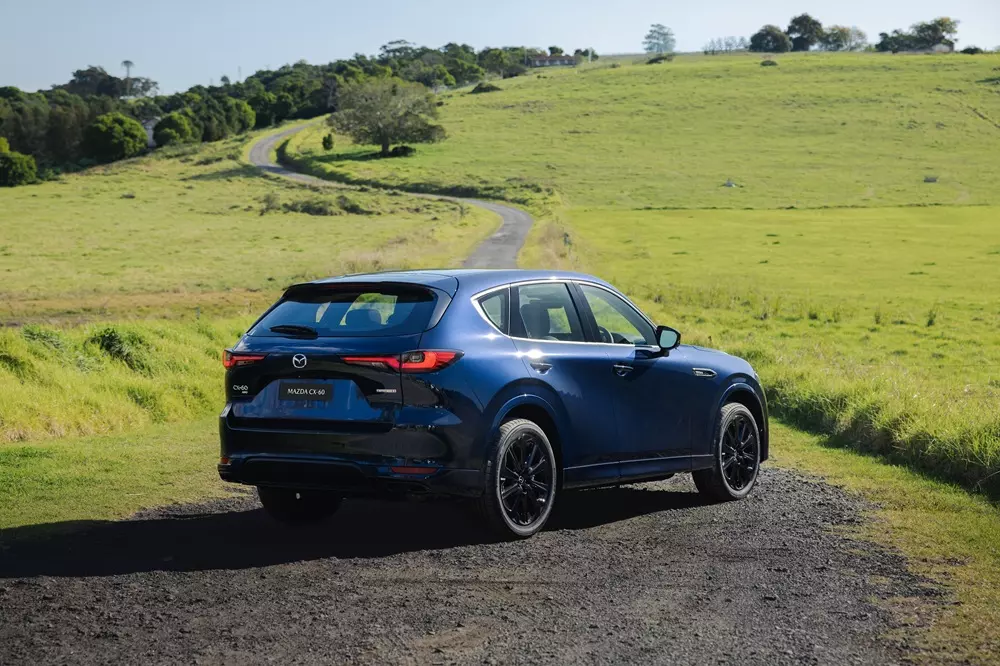 Mazda CX-60 có giá rẻ hơn đáng kể so với CX-90 Mazda CX-60 có giá rẻ hơn đáng kể so với CX-90