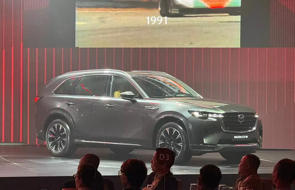 Mazda CX-90 có 2 tùy chọn động cơ Mazda CX-90 có 2 tùy chọn động cơ