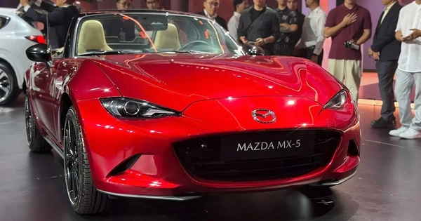 “Vua doanh số” của phân khúc xe mui trần Mazda MX-5 chính thức bán tại Việt Nam, giá từ 1,339 tỷ đồng