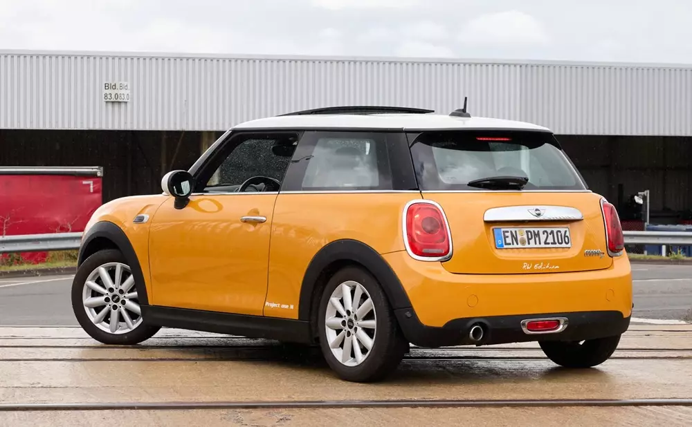 Chiếc Mini Cooper D chạy 1 triệu km với động cơ nguyên bản Chiếc Mini Cooper D chạy 1 triệu km với động cơ nguyên bản