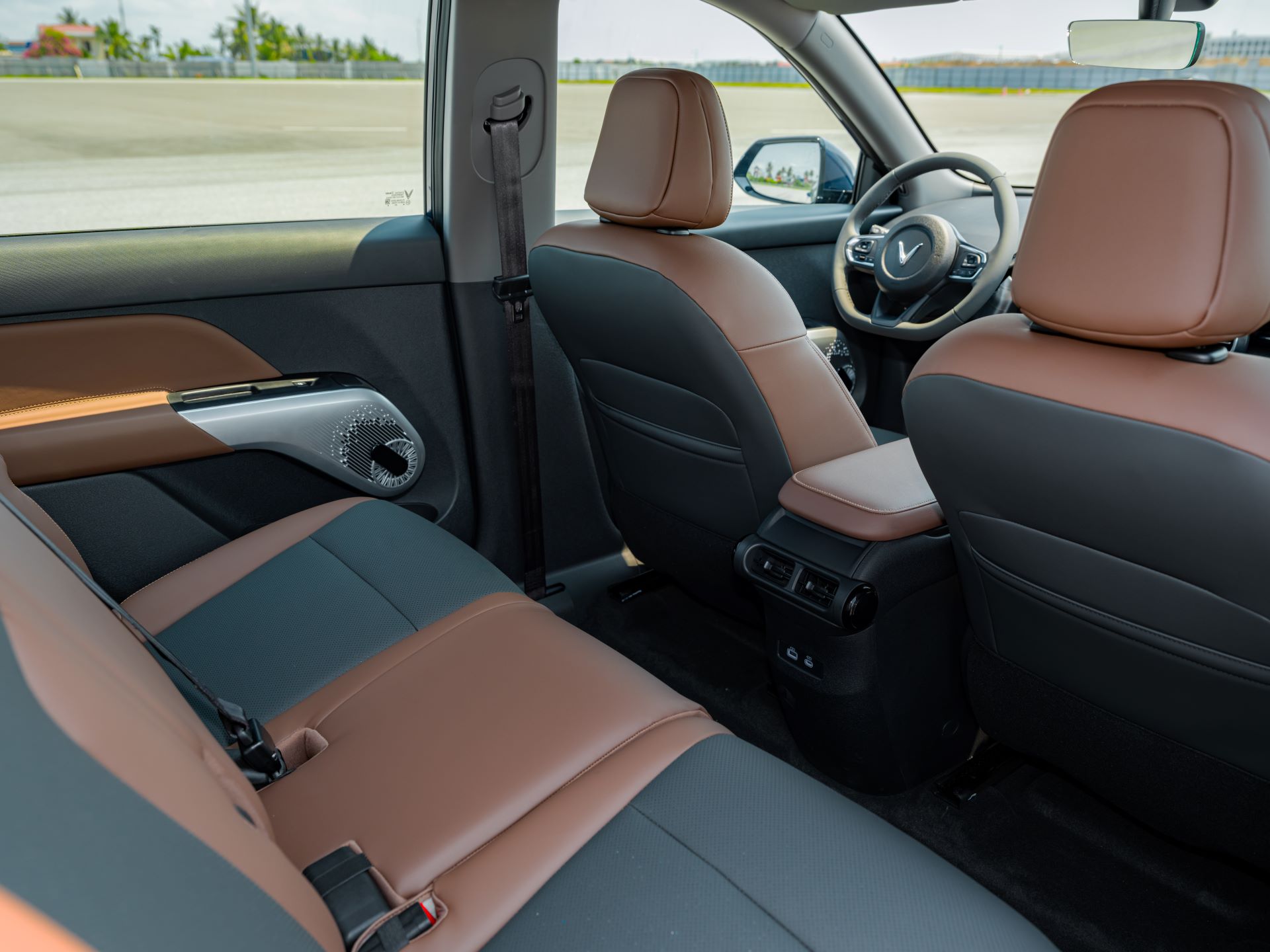 MPV 7 3.jpg MPV 7 3.jpg