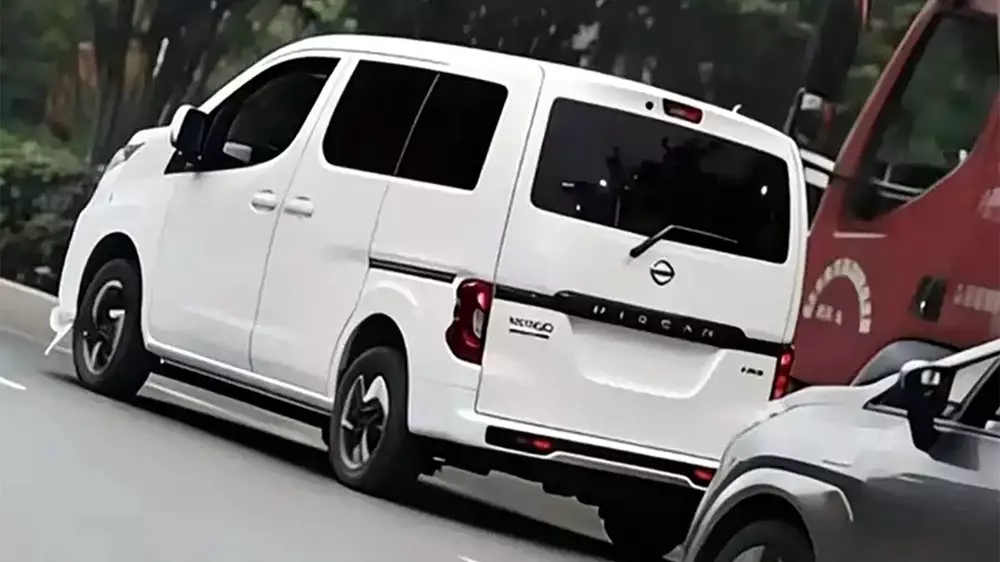 Nissan hồi sinh mẫu xe van 17 năm tuổi NV200 Nissan hồi sinh mẫu xe van 17 năm tuổi NV200