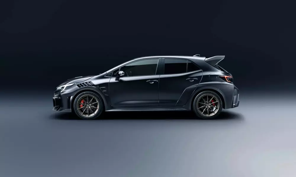 Toyota Corolla ra mắt phiên bản GRMN với khối động cơ "nhỏ nhưng có võ" và nội thất 2 chỗ ngồi - Ảnh 7. Toyota Corolla ra mắt phiên bản GRMN với khối động cơ "nhỏ nhưng có võ" và nội thất 2 chỗ ngồi - Ảnh 7.
