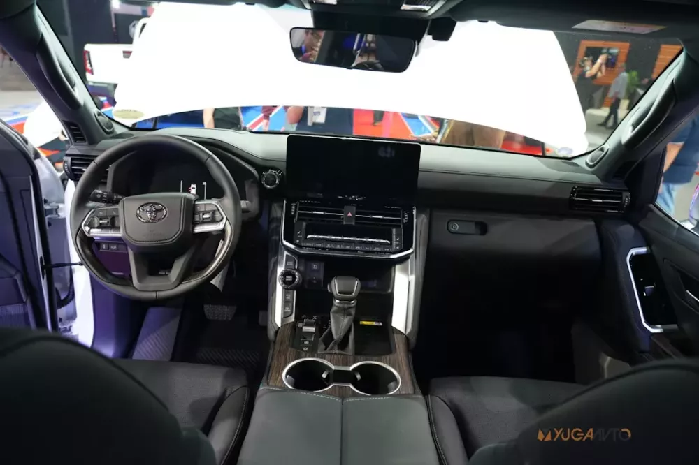 Toyota Land Cruiser Hybrid ra mắt Đông Nam Á trước khi bán ở Việt Nam trong năm nay - Ảnh 4. Toyota Land Cruiser Hybrid ra mắt Đông Nam Á trước khi bán ở Việt Nam trong năm nay - Ảnh 4.