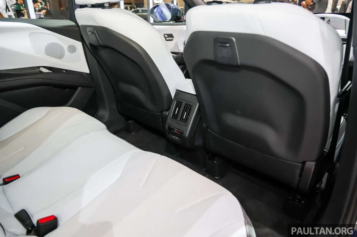 2026-GIIAS-BMW-iX3 9.jpg 2026-GIIAS-BMW-iX3 9.jpg