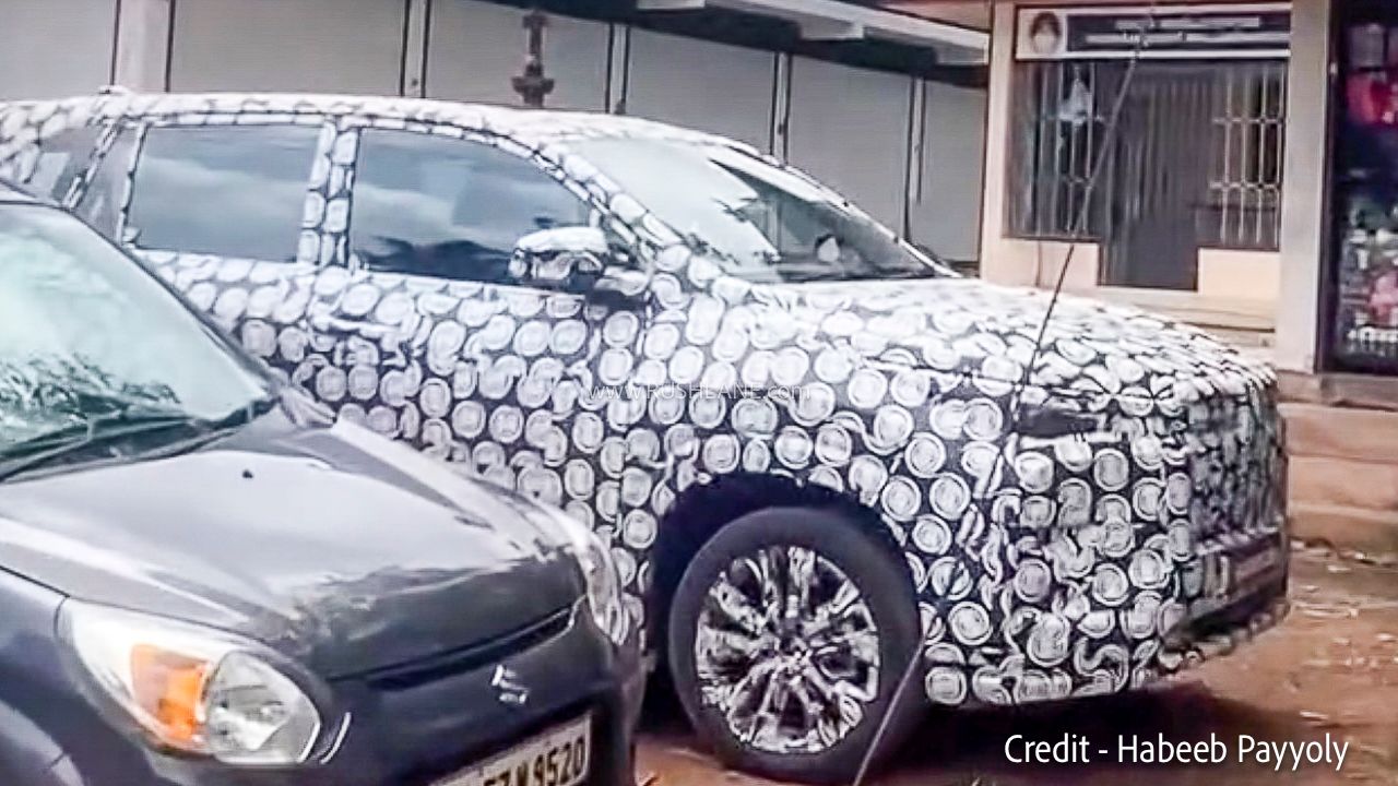 2027-toyota-innova-hycross-facelift-spied-1