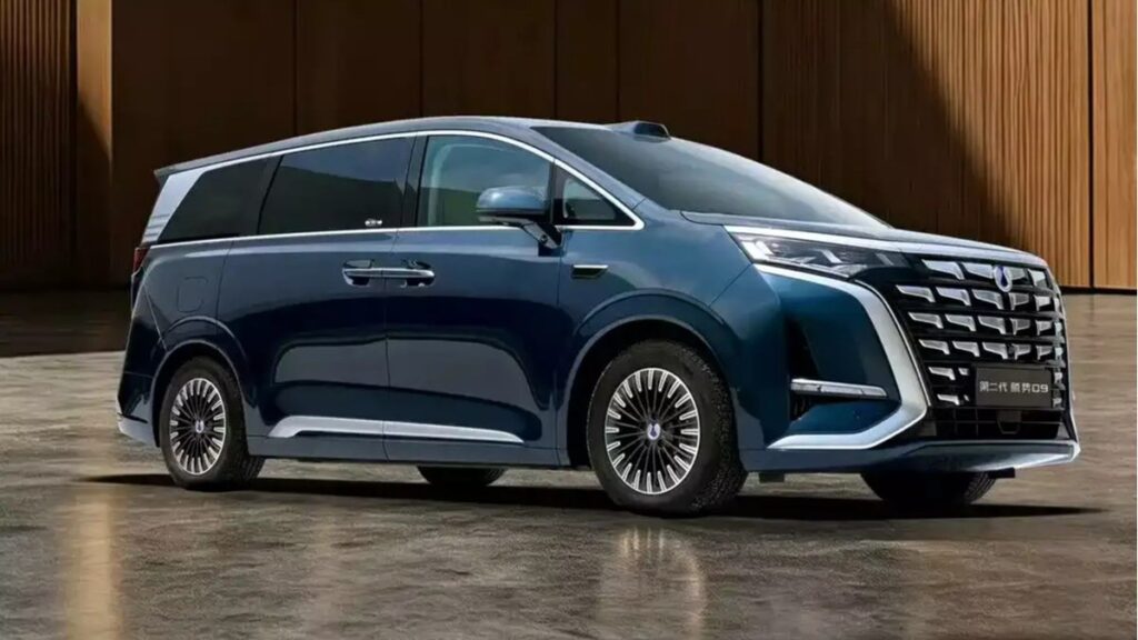 BYD Denza D9 được bổ sung phiên bản mới với giá rẻ hơn, phạm vi hoạt động lên tới gần 1.500 km