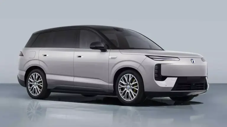BYD Denza N8 rục rịch trình làng với nội thất 5 chỗ và động cơ mạnh hơn cả Ferrari F80
