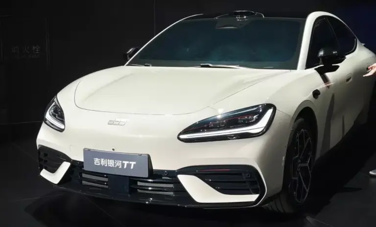 Geely Galaxy TT ra mắt, sở hữu thiết kế gợi nhớ Xiaomi SU7, phạm vi hoạt động lên tới 725 km