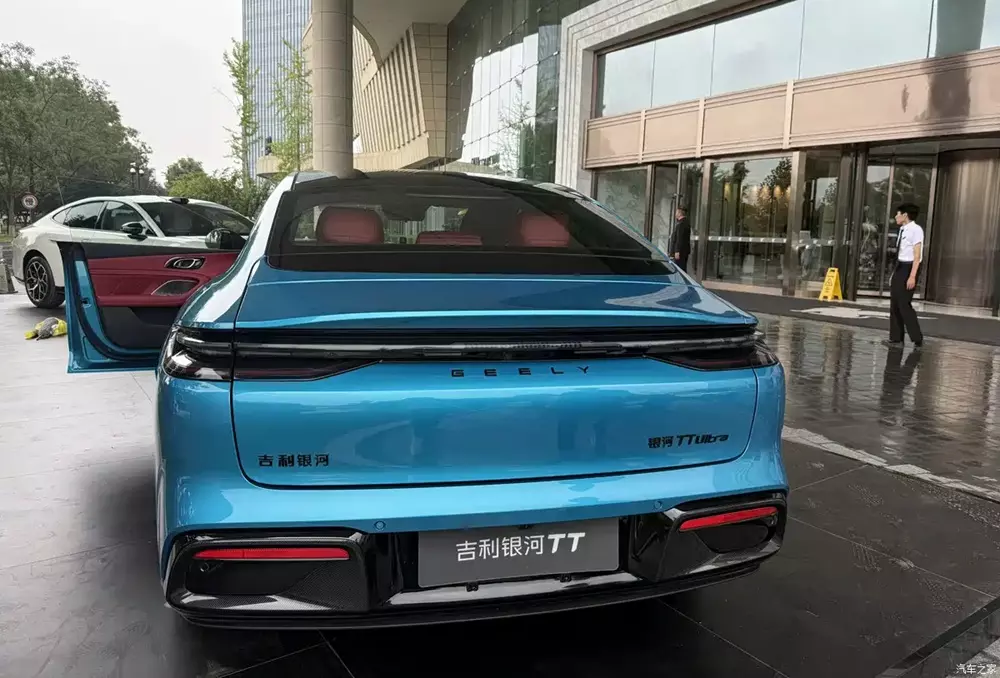 geely-galaxy-tt-ultra-2-e83e Geely Galaxy TT Ultra được trang bị hệ dẫn động 4 bánh