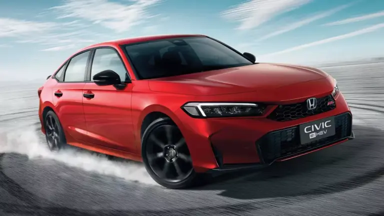 Honda Civic 2026 ra mắt Thái Lan, bổ sung tính năng giả lập sang số S+ Shift và cảnh báo điểm mù mới