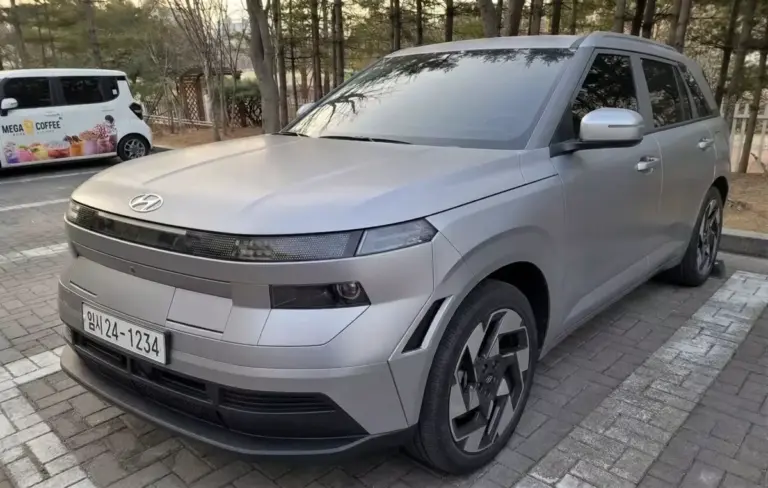 Hyundai Kona thế hệ mới lộ diện với thiết kế như ô tô điện, hợp nhất với Creta thành 1 dòng xe
