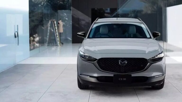 Mazda3 và CX-30 2026 được bổ sung động cơ của CX-5 mới, nâng cấp hệ thống an toàn ADAS