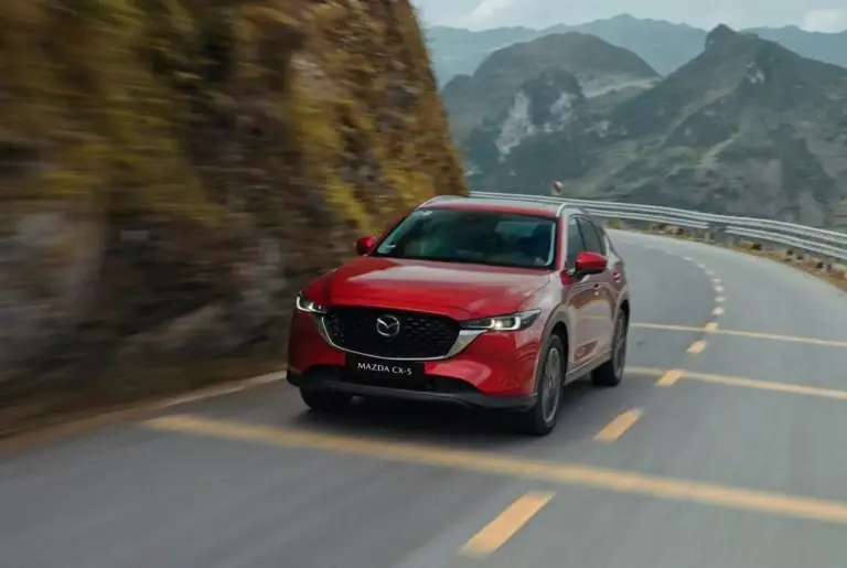 Mazda CX-5 sở hữu giá ưu đãi chỉ từ 671 triệu đồng, phả hơi nóng lên mọi đối thủ