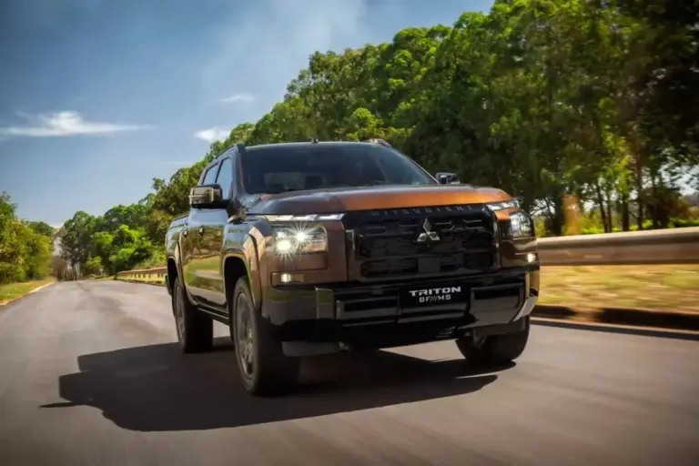 Mitsubishi Triton được bổ sung phiên bản đặc biệt mới với màu sơn không nổi bật nhưng vẫn ấn tượng