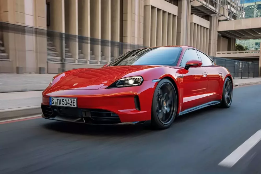 porsche-taycan-3010-1 10 mẫu xe có thể bị khai tử để cứu tập đoàn Volkswagen, có nhiều cái tên quen thuộc với người Việt