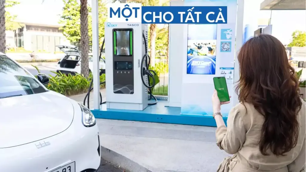 Hơn 350 trụ sạc ô tô điện trên toàn quốc chính thức liên thông qua VETC