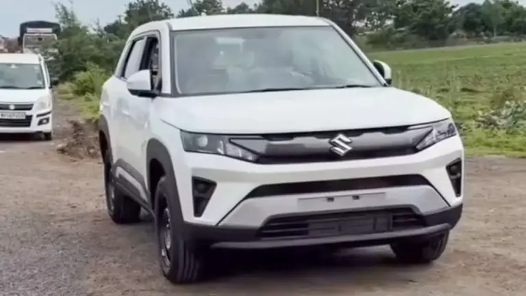 SUV hạng A “ngon, bổ, rẻ” Suzuki Brezza 2027 lộ ảnh tại đại lý trước khi ra mắt, cạnh tranh Kia Sonet